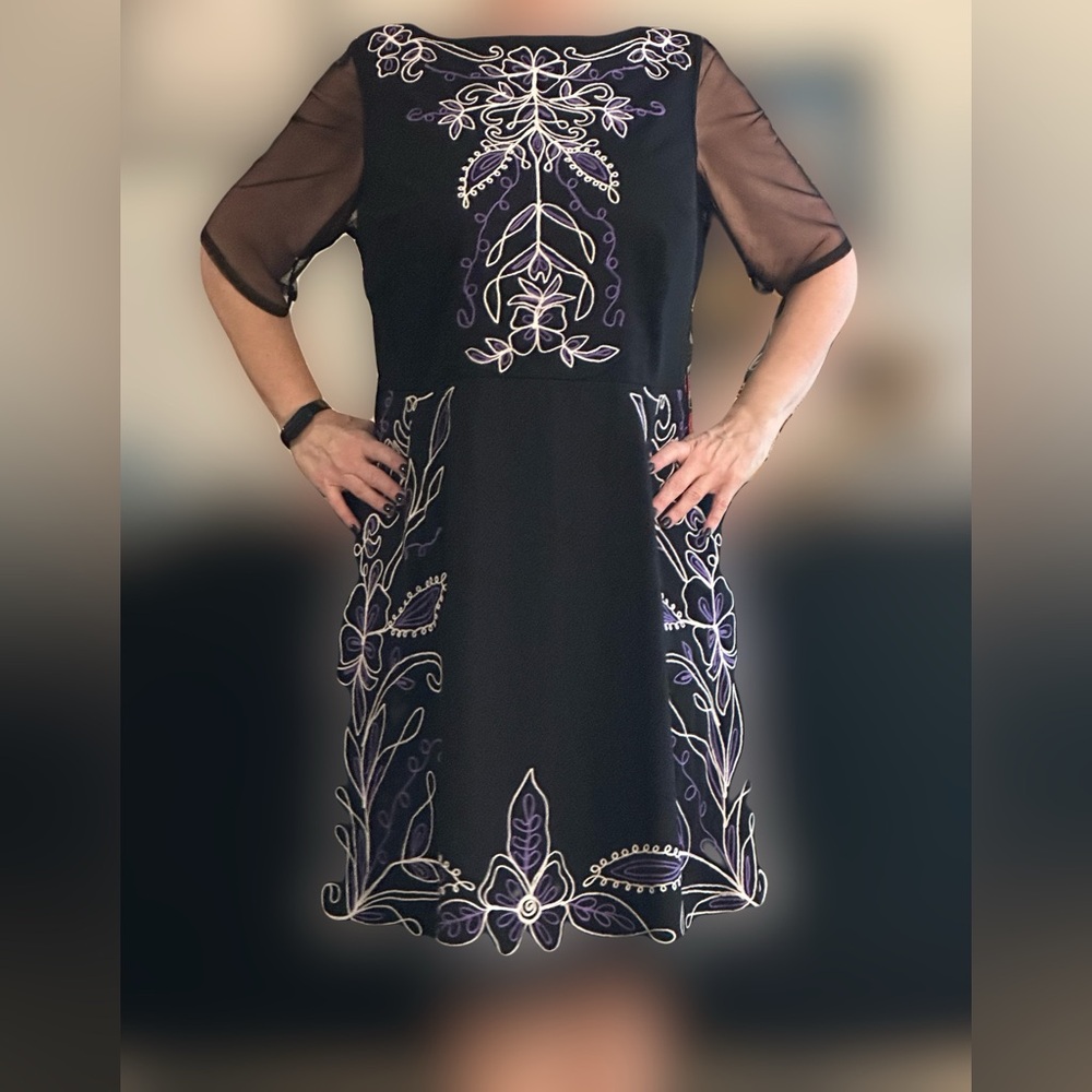 Eshakti Black dress w/ purple & white embroidery throughout- 2X 22W - stunning